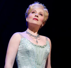 wickedglindaapr2010.jpg