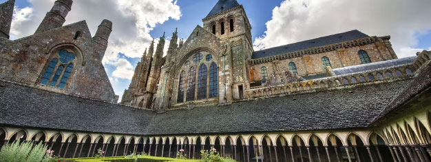 Bussiretki Mont-Saint-Micheliin