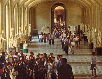 Das Louvre Museum ist ein absoluter Pflichttermin auf Ihrem Besuch in Paris. Buchen Sie eine Führung und umgehen Sie die Warteschlangen davor! Online buchen!