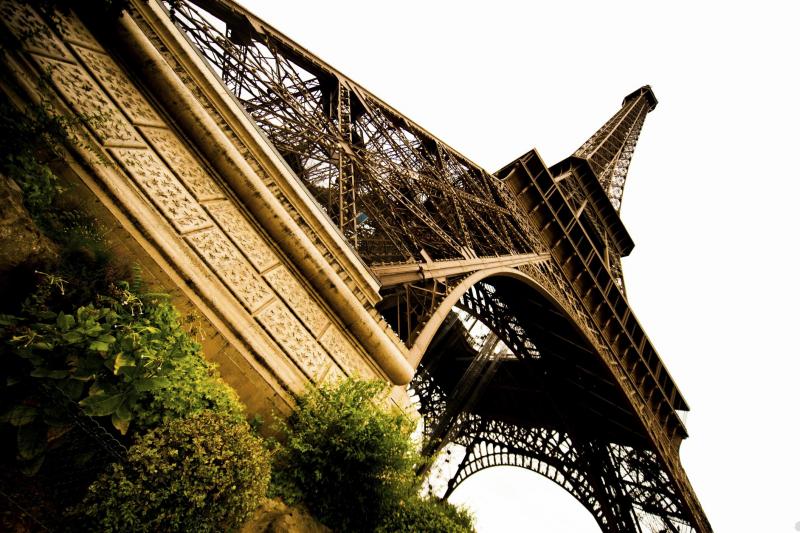 Eiffel Tower: Access to the 3rd. floor incl. lunch at 1st floor