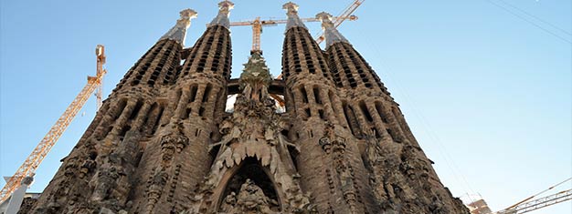 Gå före i kön till Sagrada Familia! Njut av en guidad tur och lära dig mer om historien bakom denna vackra kyrka. Inklusive besök i tornen! Boka biljetter här!