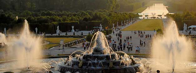 Erkunden Sie Versailles im eigenen Tempo mit Audioguide, der Ihren Besuch mit interessanten Kommentaren bereichert. Kaufen Sie Ihre Eintrittskarten hier und überspringen Sie die langen Schlangen!