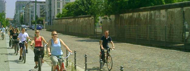 Vores Berlinmuren og Kold Krigs Cykeltur tager dig med til det historiske Berlins mere mørke sider. Billetter til Berlinmur- og den Kolde Krig Cykel Tur her!