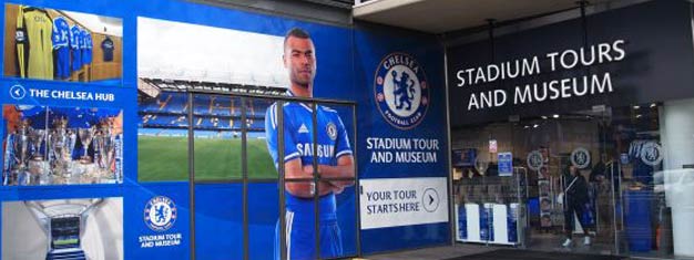 Tour do Stamford Bridge, casa do Chelsea FC! Conheca o por trás dos bastidores de um dos maiores times de futebol do mundo. Reserve seus ingressos com antecedência aqui!