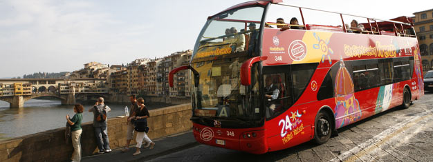 Oppdag Firenzes Hop-on Hop-off-busser! Velg mellom 24, 48 eller 72-times billetter og så ubegrenset tilgang til de tre bussrutene. Kjøp her!