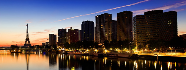 Descubre París de noche! Incluye la Torre Eiffel sin filas, un crucero pintoresco por el Sena y un paseo en bus. Reserva en línea! 