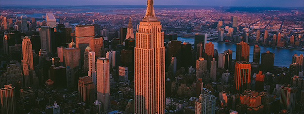 Вы когда-нибудь видели Нью-Йорк сверху? Вот ваш шанс, чтобы испытать завораживающий вид на горизонт Нью-Йорк в! Покупайте билеты на Эмпайр Стейт Билдинг здесь!