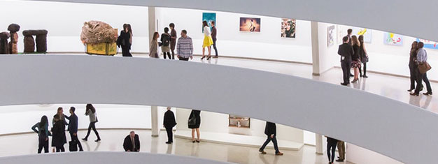 The Guggenheim Museum er New Yorks bedste galleri berømt for sin verdensklasses moderne kunstsamling. Køb din indgangsbillet m. spring-køen-over her!
