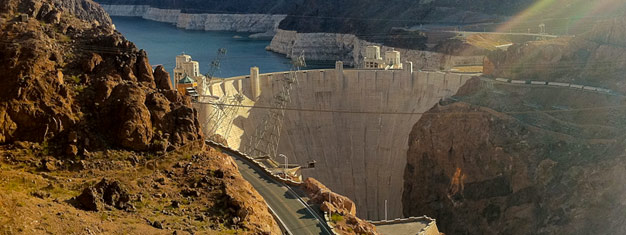 Rejoignez-nous dans une visite incroyable du Lac Mead et du Barrage de Hoover Dam. La visite d'une journée entière inclus un repas-buffet ainsi qu'une visite d'une chocolaterie. Réservez votre visite guidée ici!  