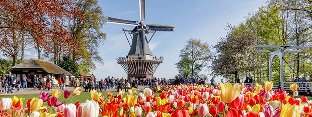 Besök den vackra blomsterparken Keukenhof utanför Amsterdam mellan 21 mars och 19 maj 2019! Parken har endast öppet 6 veckor om året. Boka dina biljetter nu.
