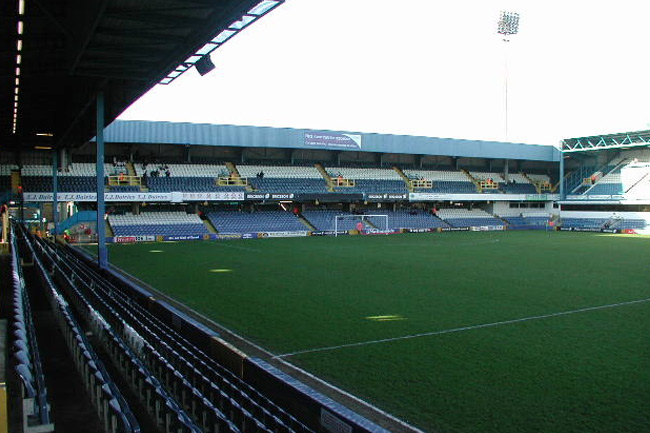 Arenainfo Loftus Road. LondonFotball.no