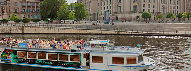 Ga met ons mee op een leuke 3-4 uur durende stadscruise door Berlijn! Ervoor het centrum van Berlijn vanaf Treptow en Jannowitzbrücke met hun historische en moderne bezienswaardigheden. Koop uw tickets online!