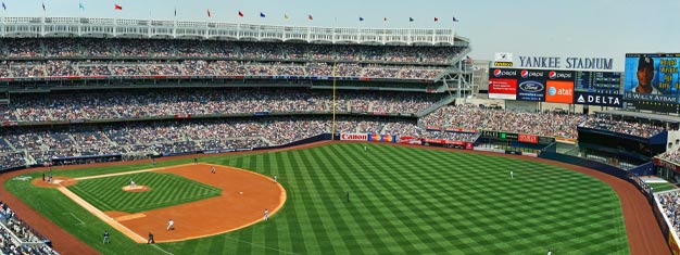 Kom och se en New York Yankees match på Yankee Stadium i Bronx och se på en episk baseball match med de gigantiska NYC Yankees! Boka biljetter här!