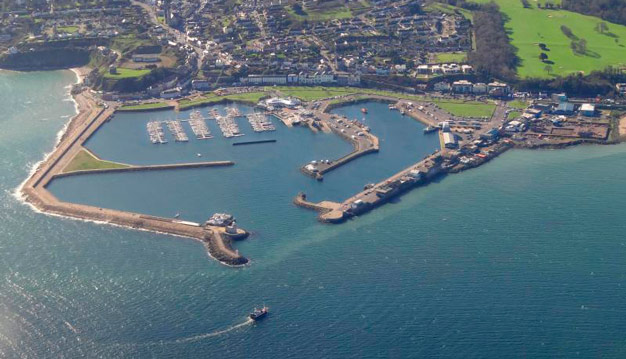 Raríssimo tour guiado na tumba de Newgrange, um incrível Patrimônio da Humanidade. Visite a Colina de Tara e aprecie a vista do Howth summit. Reserve já!