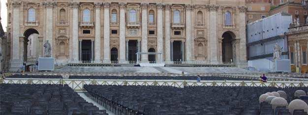 Disfruta la única visita acompañada a la Audiencia Papal! Plazas limitadas, así que asegura tus entradas de antemano!