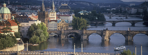 O Cruzeiro Pela Cidade de Praga com a duração de uma hora é uma óptima maneira para conhecer Praga. Compre os seus bilhetes para o Cruzeiro pela Cidade de Praga aqui!