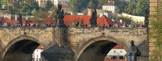 Grand City Tour of Prague is the perfect tour for you who would like to see Prague in less than 3 hours. Book your tickets here!