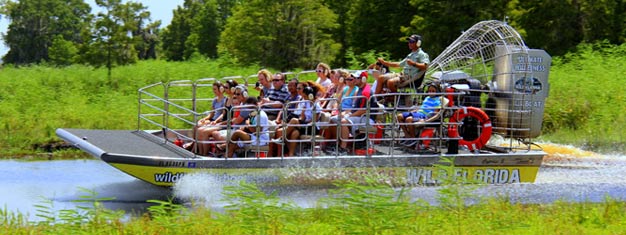 Aproveite um dia divertidíssimo com passeio de airboat pelos pântanos da Flórida, incluindo visita à Gatorland. Reserve online!