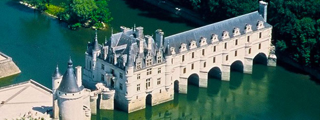 Profitez d'une excursion magique de deux jours pour les Châteaux de la Loire. Visites guidées de six châteaux, ainsi que l'hébergement et 3 repas. Réservez ici!
